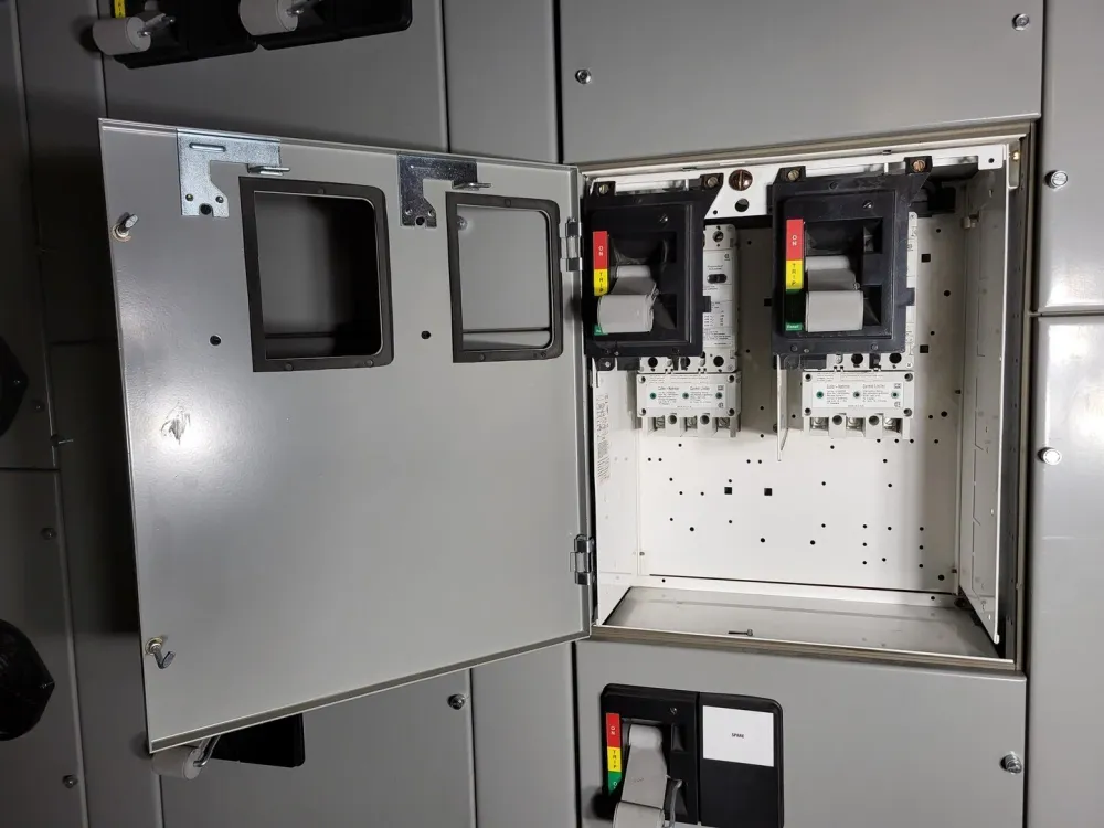 15/60A, 3 Pole, 600V, Disconnect Switch HFD3015,HFD3060 Freedom 2100 MCC Compatibel met RJ45
