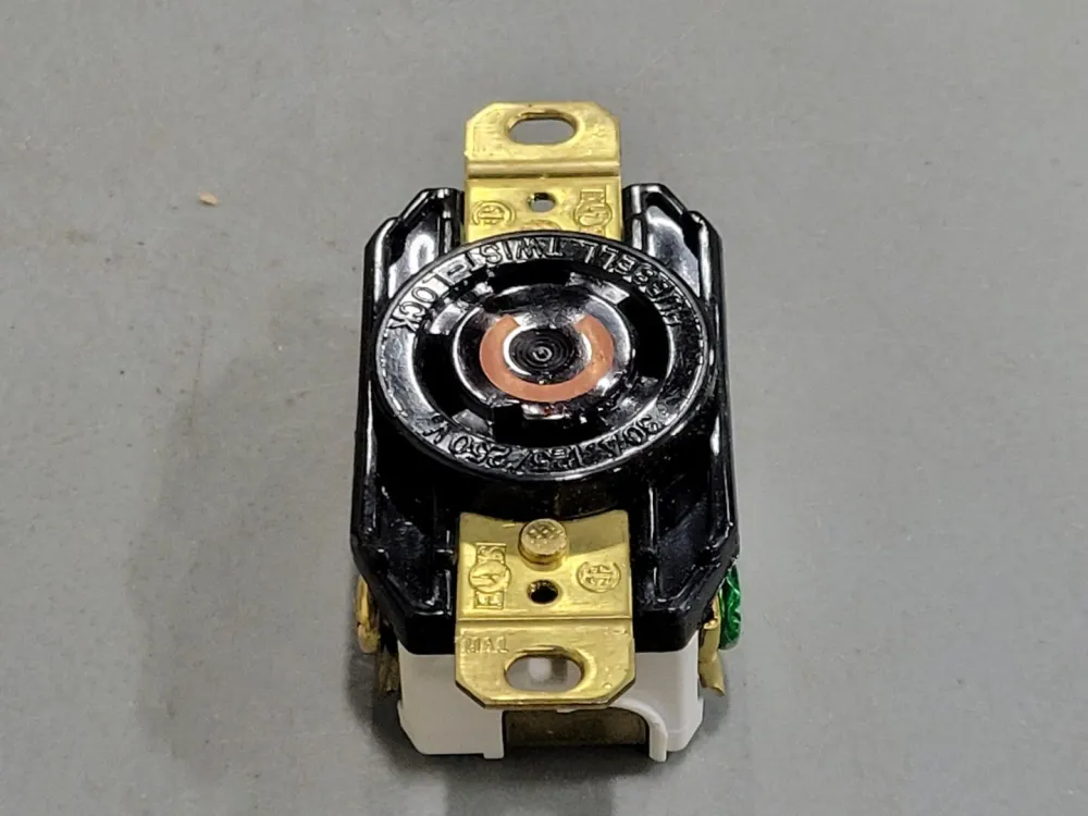 30A, 125/250V Twist-Lock Receptacle HBL2720