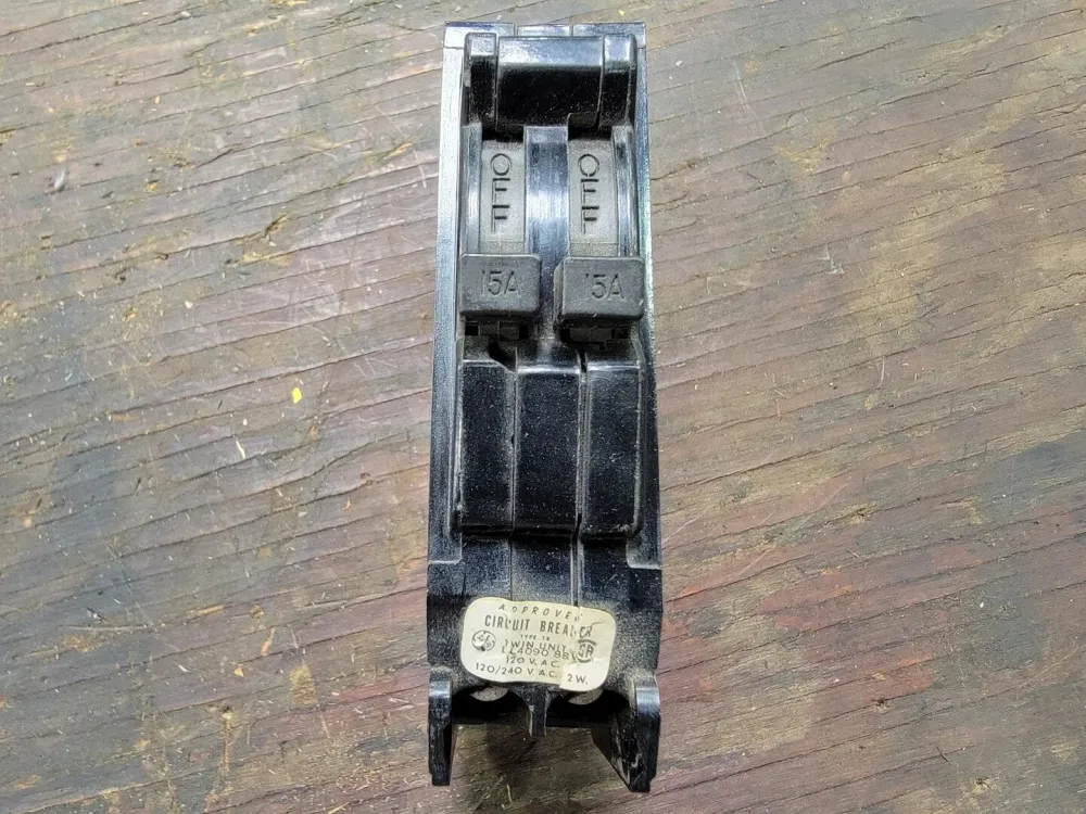 15 Amp, 2 Pole, 120/240 volts Circuit Breaker TR215