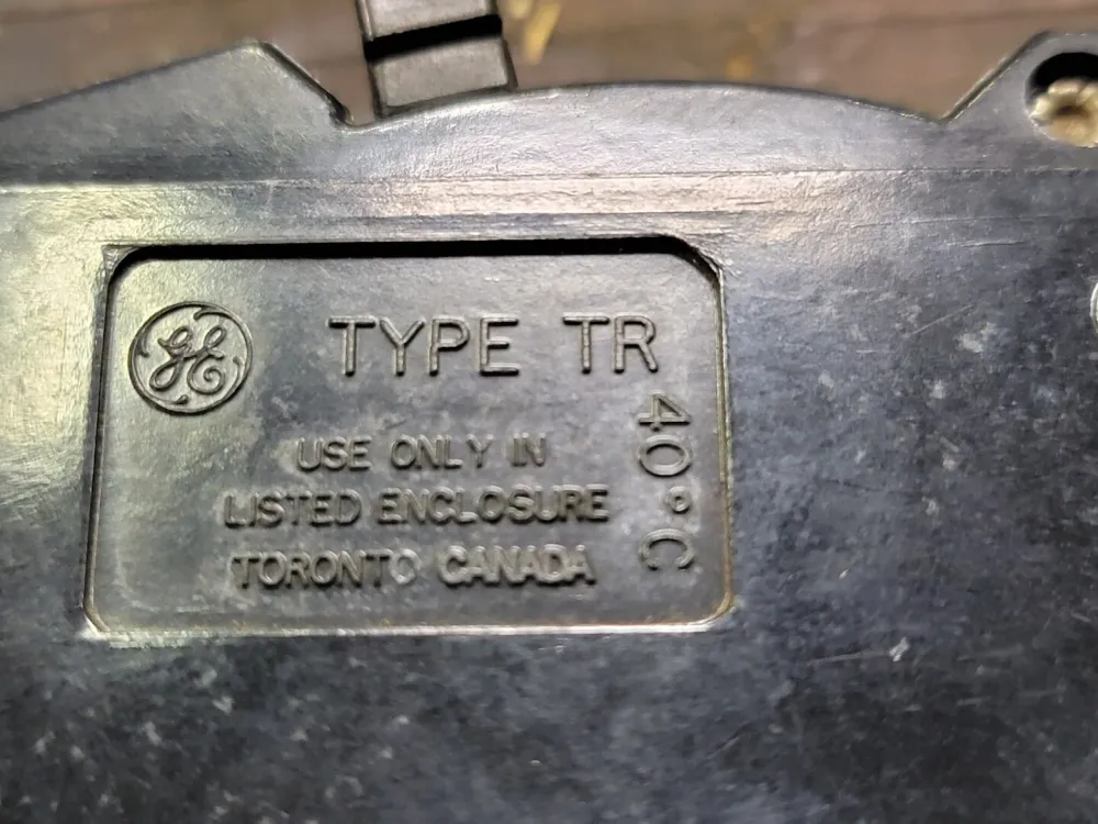 15 Amp, 2 Pole, 120/240 volts Circuit Breaker TR215
