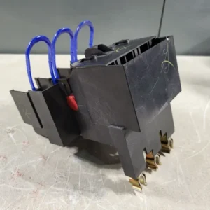 Disconnect Switch w/ 3 Times 25 Amp Fuse LPJ-25SP