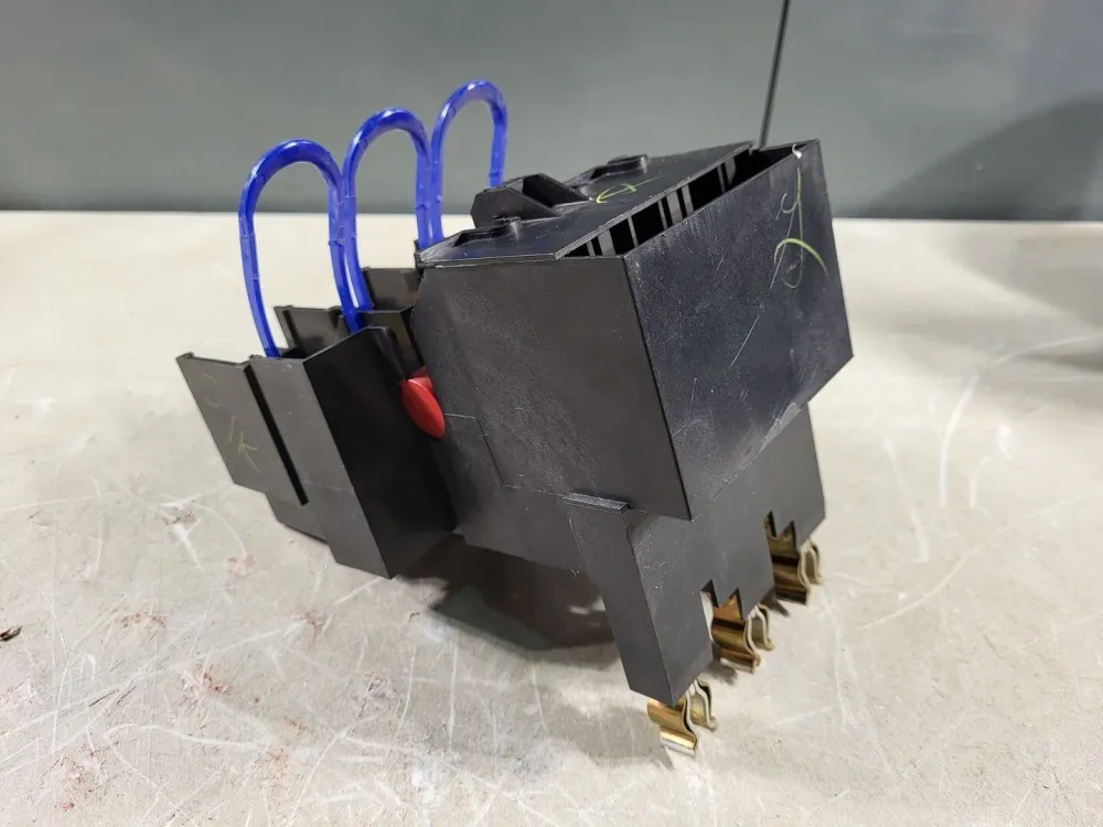 Disconnect Switch w/ 3 Times 25 Amp Fuse LPJ-25SP