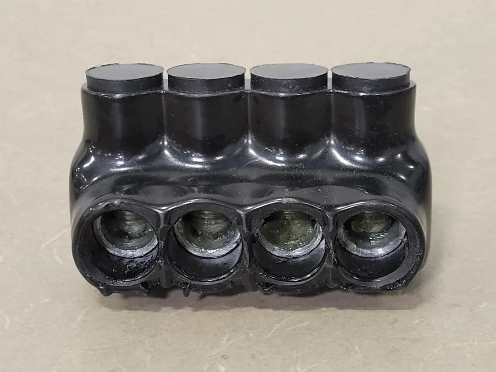 Insulated Multi-Tap Connector 4 Port IPL250-4