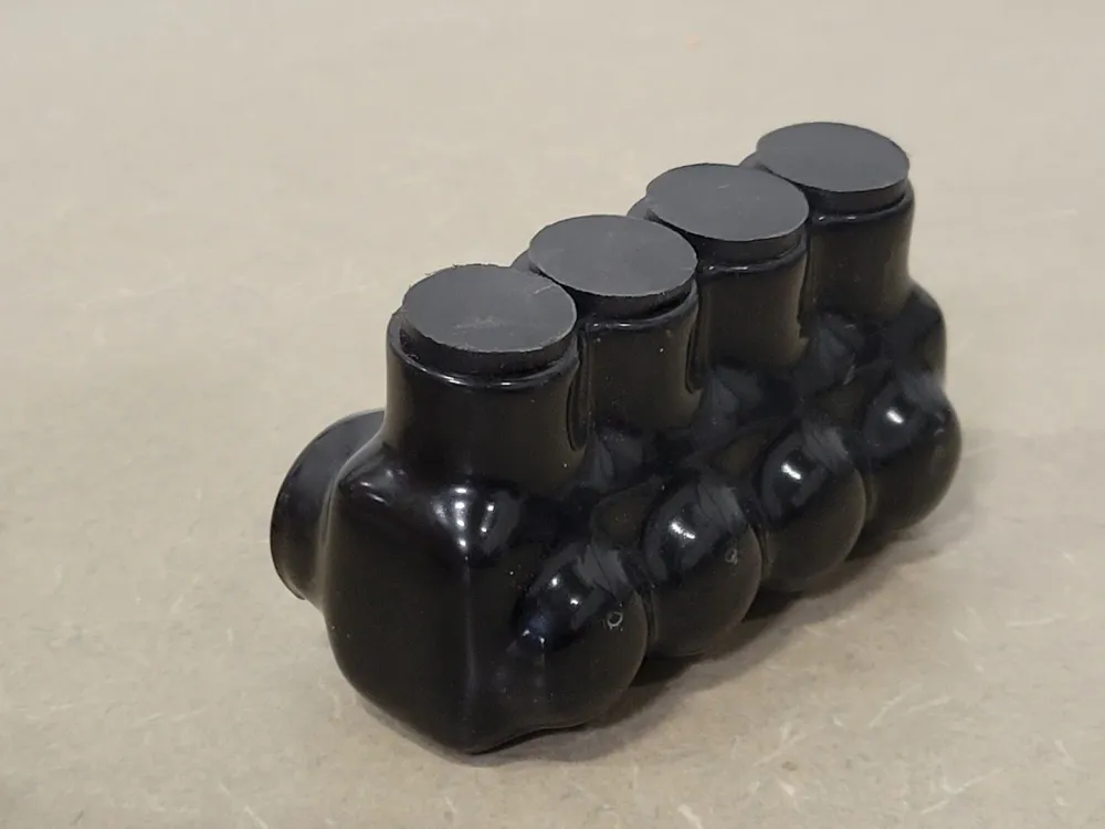 Insulated Multi-Tap Connector 4 Port IPL250-4