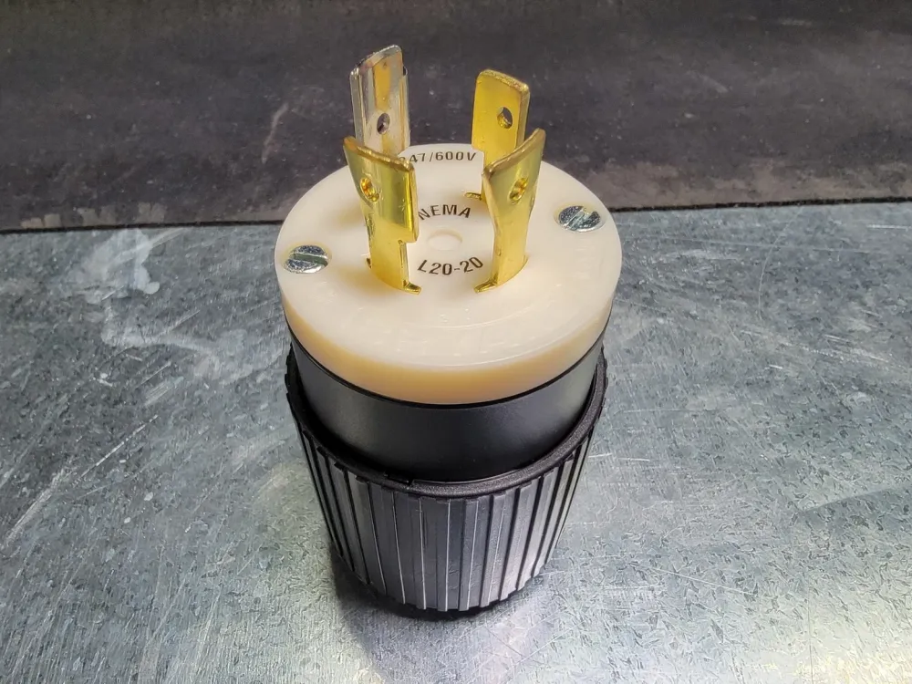 Stroom 20 Amp Tech-Spec Locking Plug 72020NP
