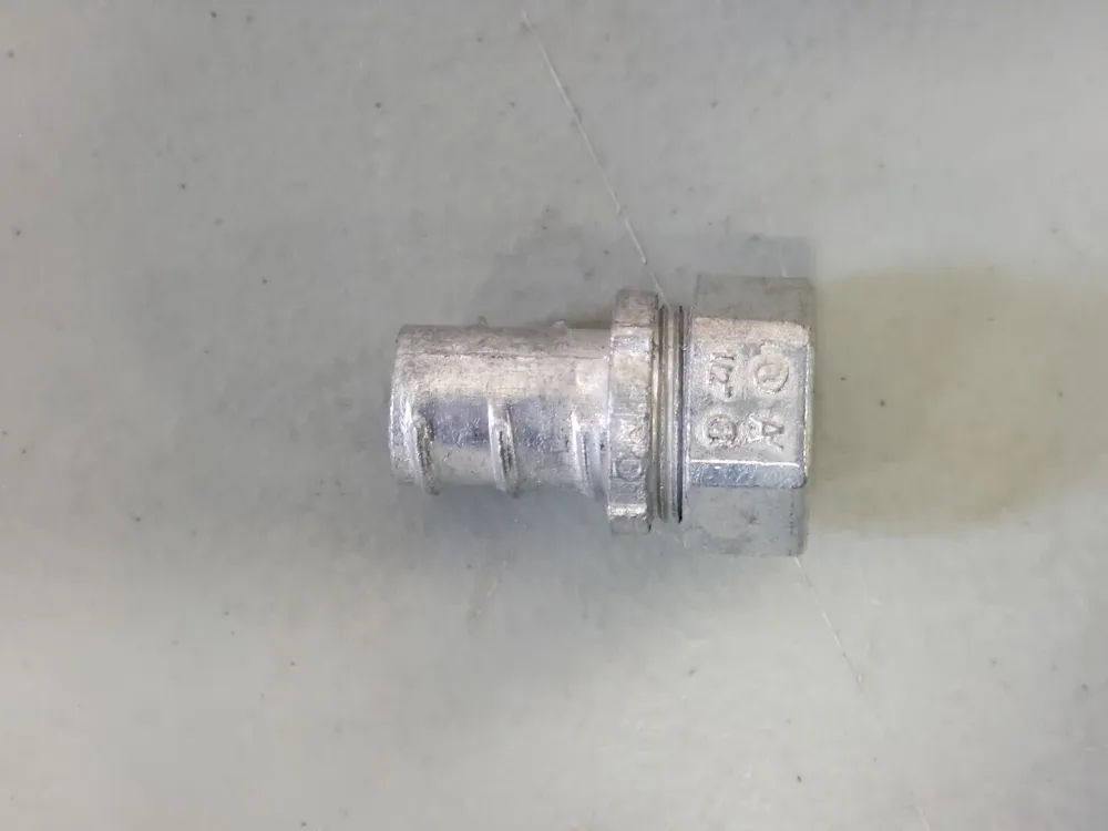 1/2" Combination Coupling EMT to Flex GF861 (Box 25)
