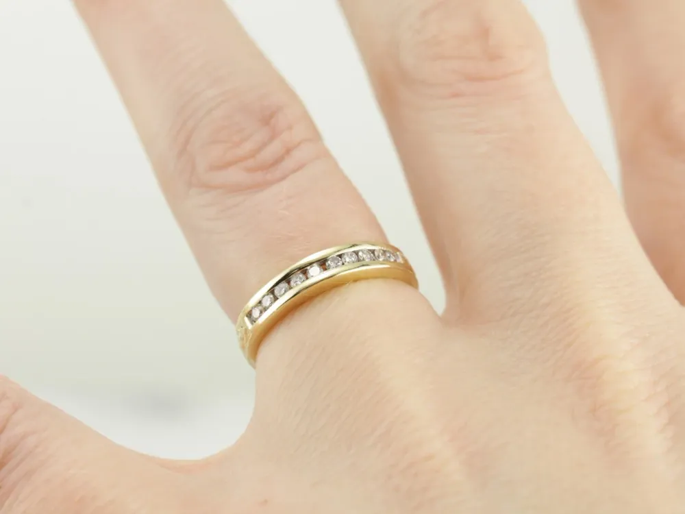 Channel Set Diamond Wedding Band Polished Yellow Gouden