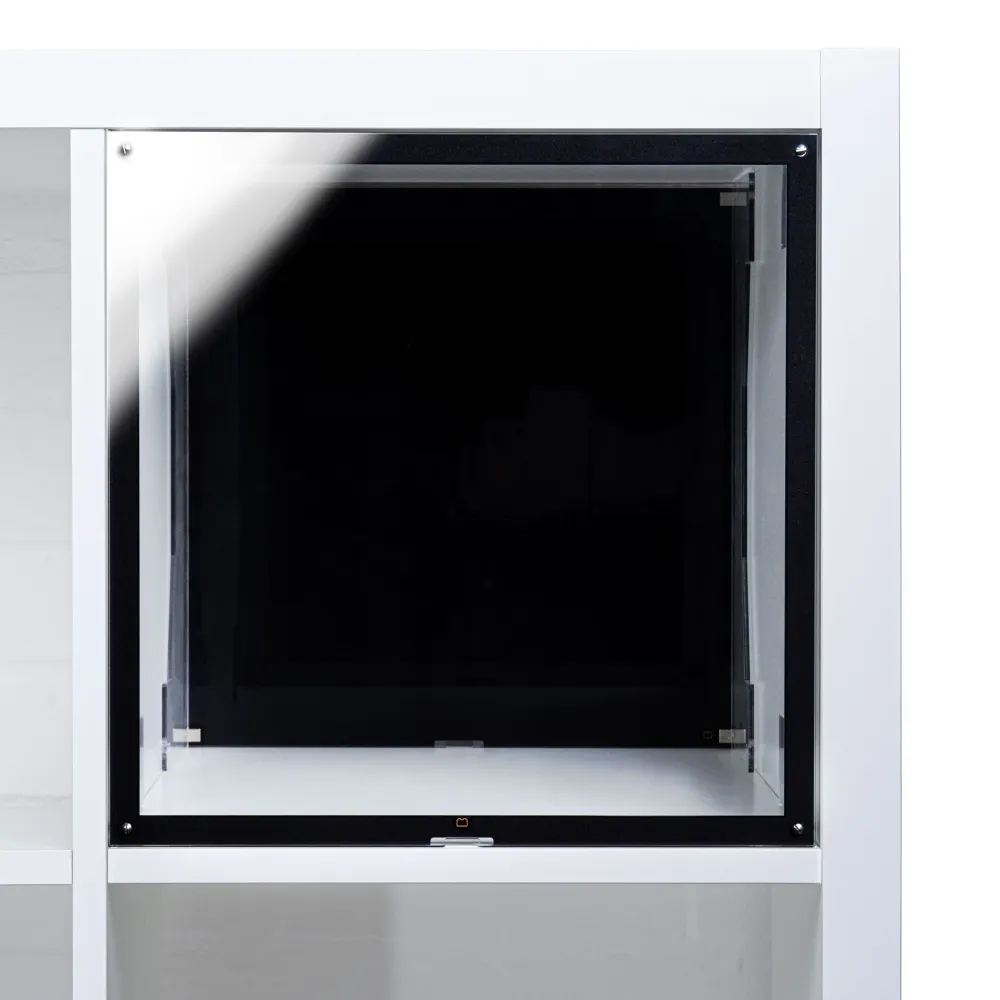 Massief Colour Window Display Solution IKEA® KALLAX voor smalle deuren
