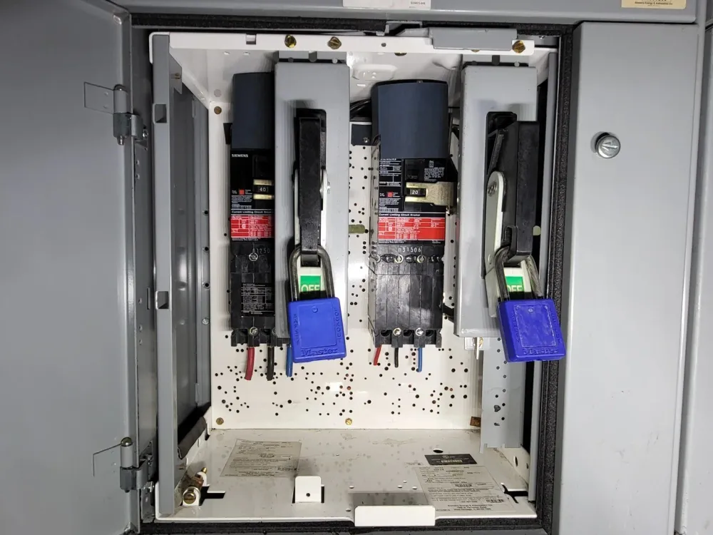 40/20 Amp 3 Poles 600 Volts 3Ph Circuit Breaker CED63B040 CED63B020 MCC Bucket