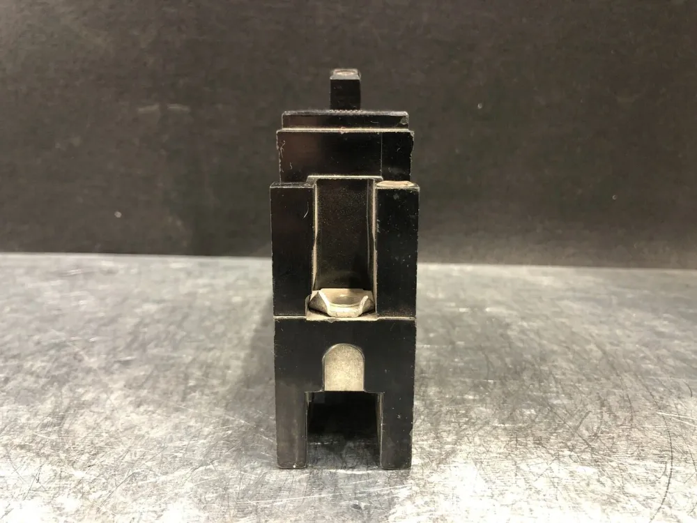 20 Amp, 1 Pole, 120 Volts Circuit Breaker EA1020