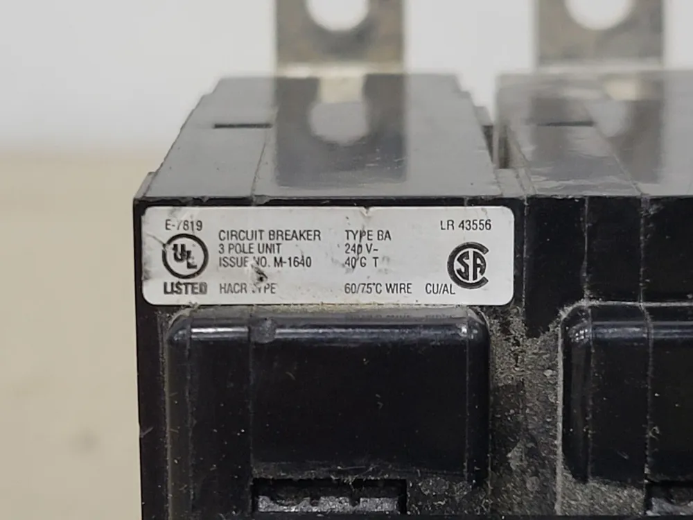 15 Amp, 3 Pole, 240 volts Circuit Breaker BAB3015H