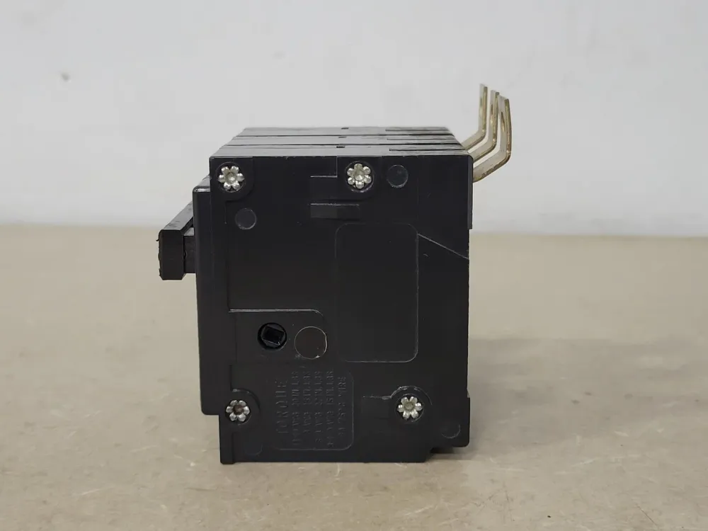 20 Amp, 3 Pole, 240 Volts Circuit Breaker BAB3020H