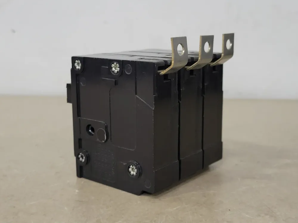 20 Amp, 3 Pole, 240 Volts Circuit Breaker BAB3020H