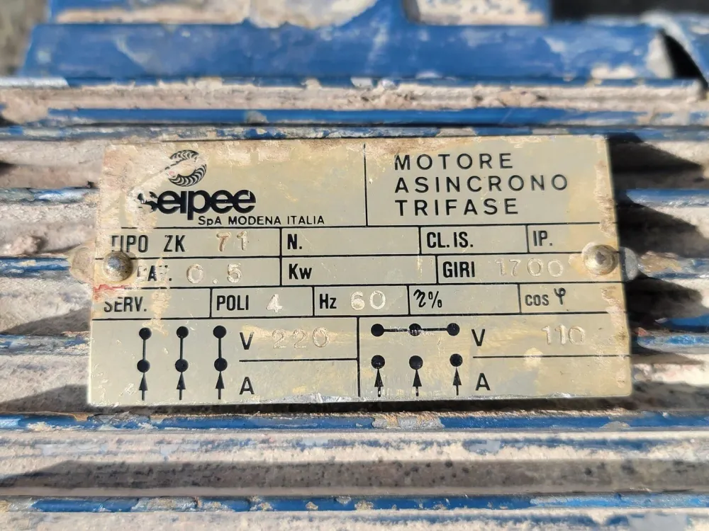 220 volts, 1700 Rpm Electric Motor ZK71