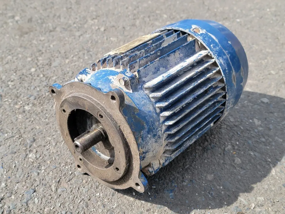 220 volts, 1700 Rpm Electric Motor ZK71