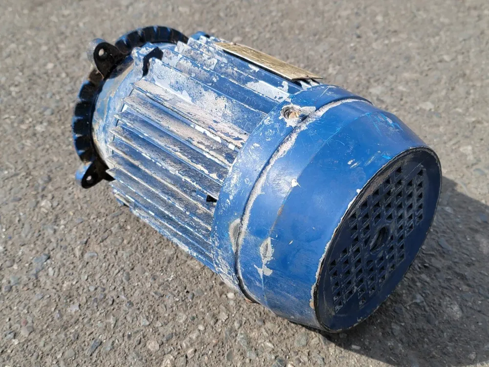 220 volts, 1700 Rpm Electric Motor ZK71