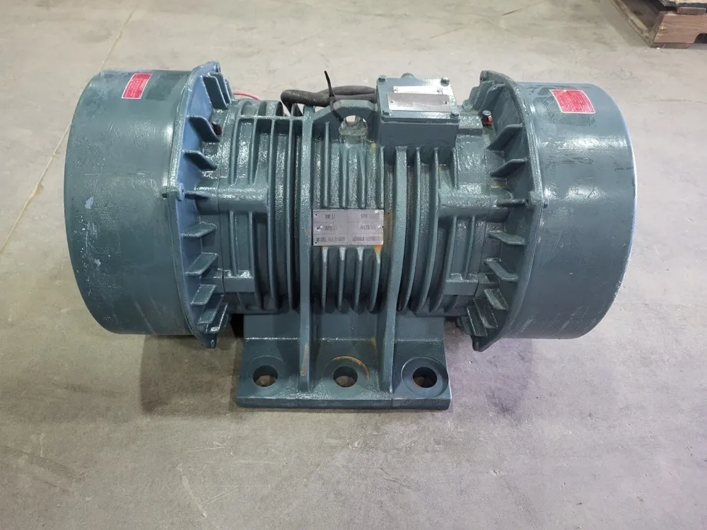 Uras 3.7kW Vibrator Motor KEE-60-6BW