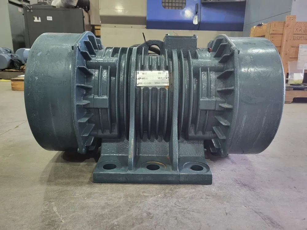 Uras 3.7kW Vibrator Motor KEE-60-6BW