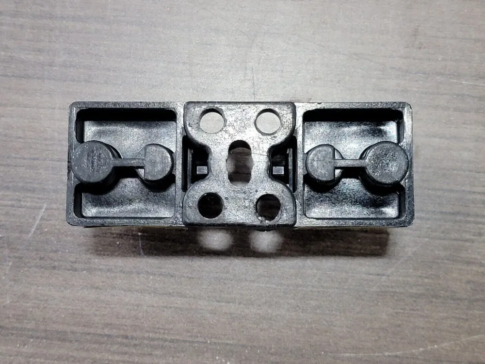 30 Amps 250 V Fuse Holder H25030-1S