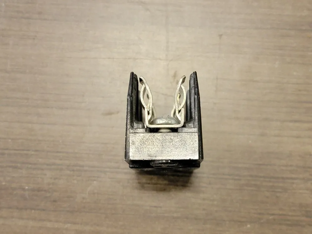 30 Amps 250 V Fuse Holder H25030-1S