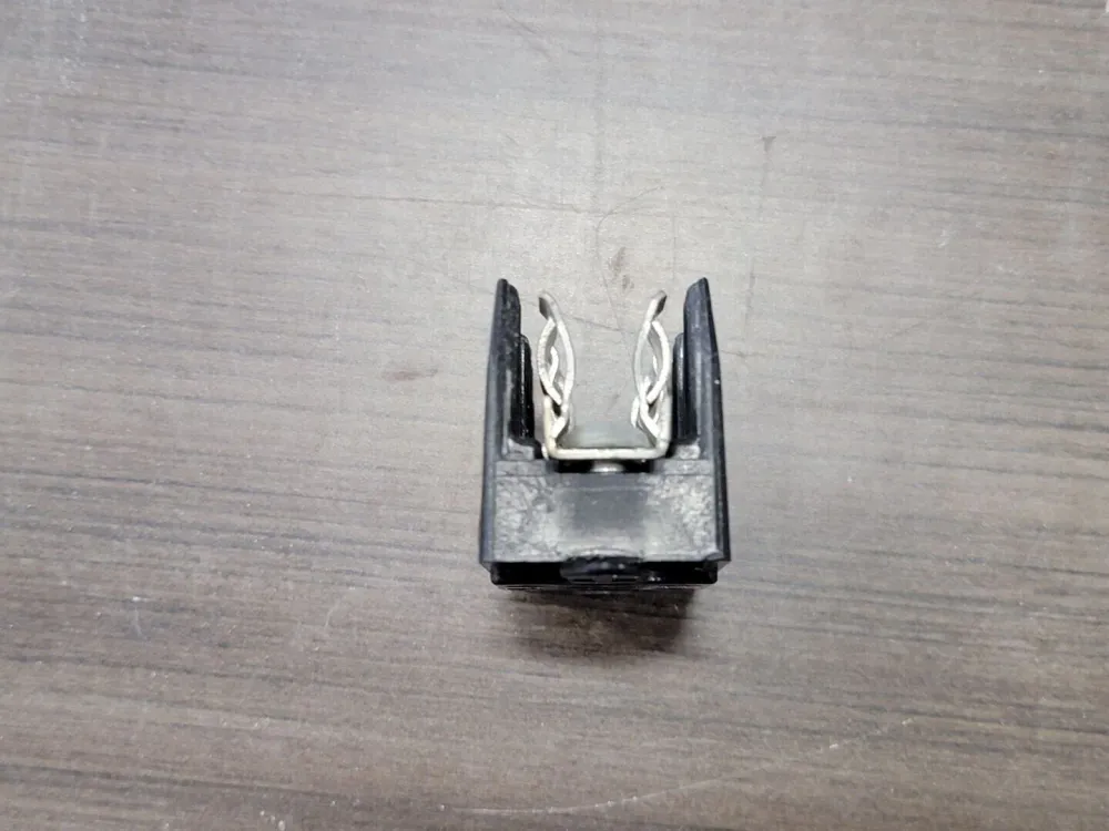 30 Amps 250 V Fuse Holder H25030-1S