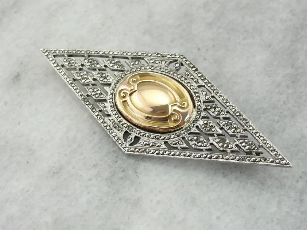 Precisie Hand Set Marcasite Brooch Gouden Center