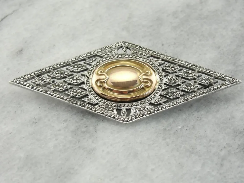 Precisie Hand Set Marcasite Brooch Gouden Center