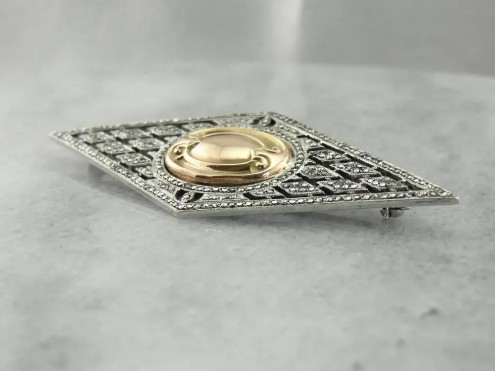Precisie Hand Set Marcasite Brooch Gouden Center