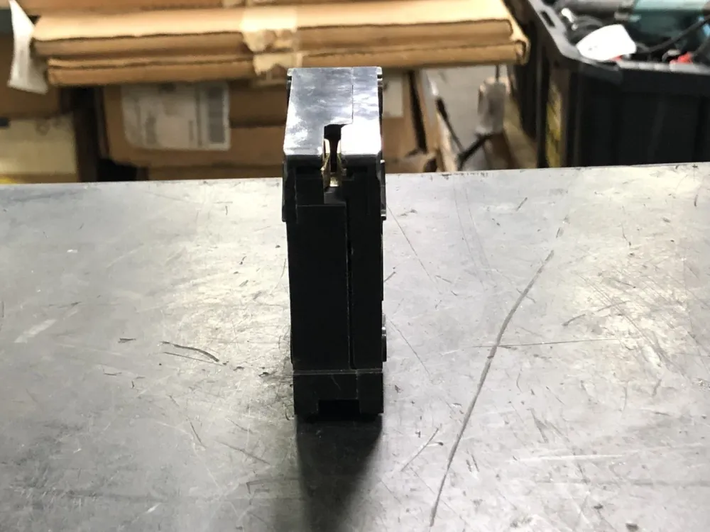 15 Amp, 1 Pole, 120/240 volts Circuit Breaker QP115