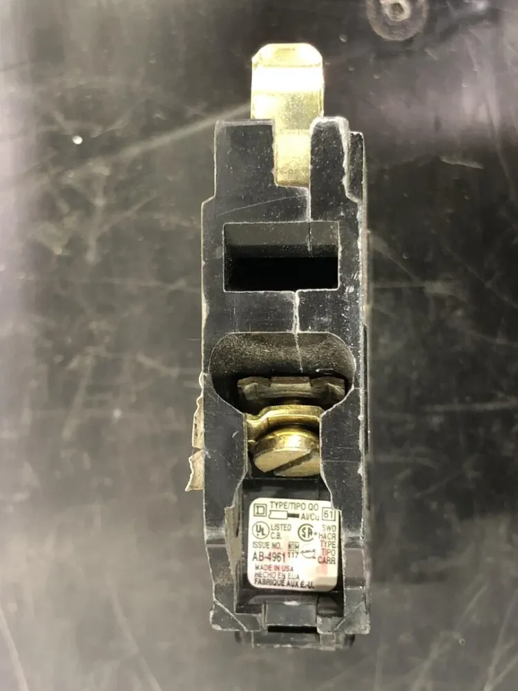 15 Amp, 1 Pole, 120/240 volts Circuit Breaker QO115CP