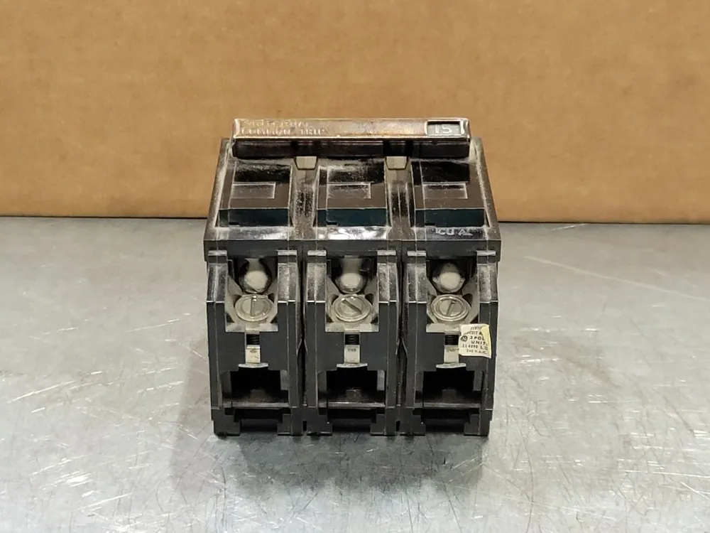 15 Amp, 3 Pole, 120/240 volts Circuit Breaker THQL315