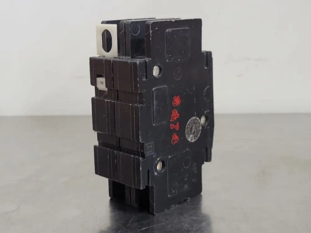 15 Amp, 2 Pole, 120/240 volts Circuit Breaker QOU215