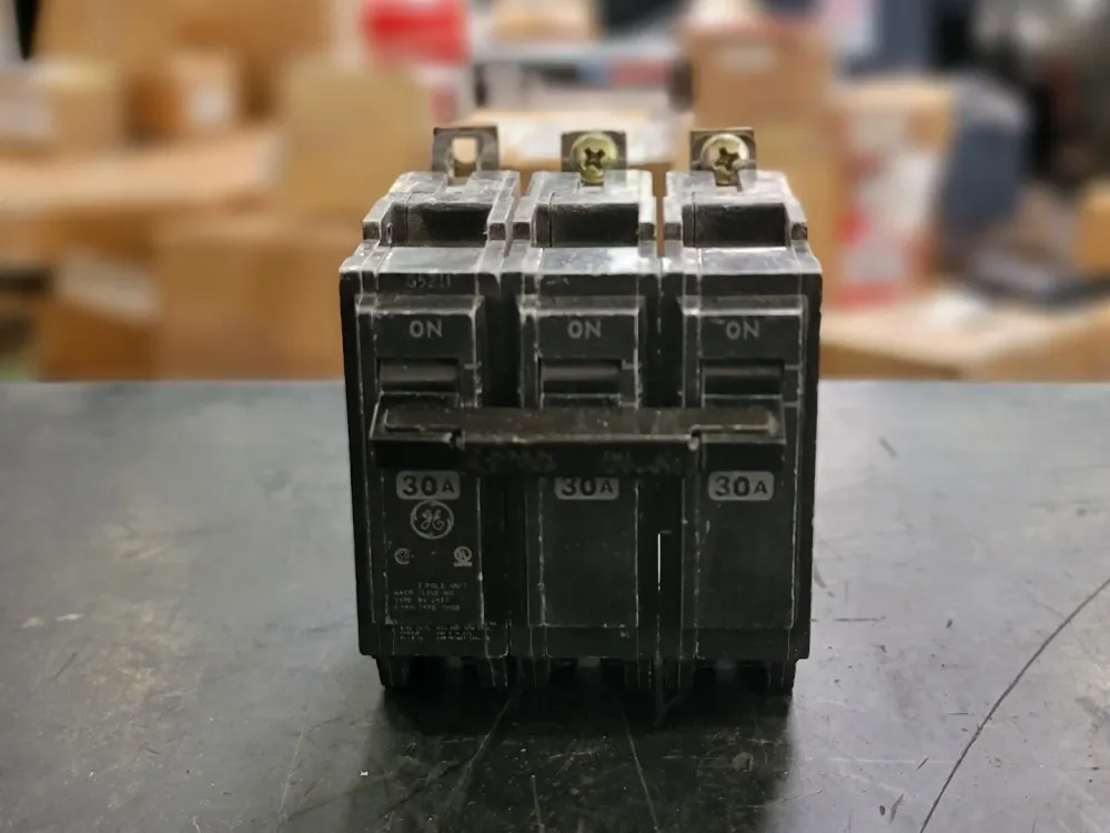 30 Amp, 3 Pole, 240 volts Circuit Breaker THQB330