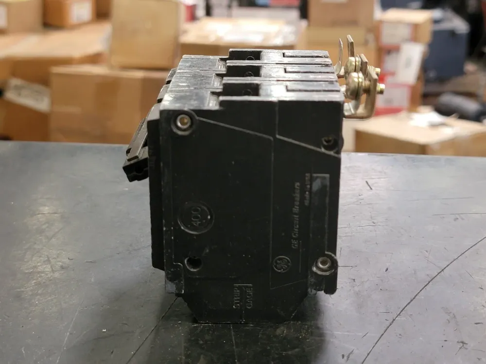 30 Amp, 3 Pole, 240 volts Circuit Breaker THQB330