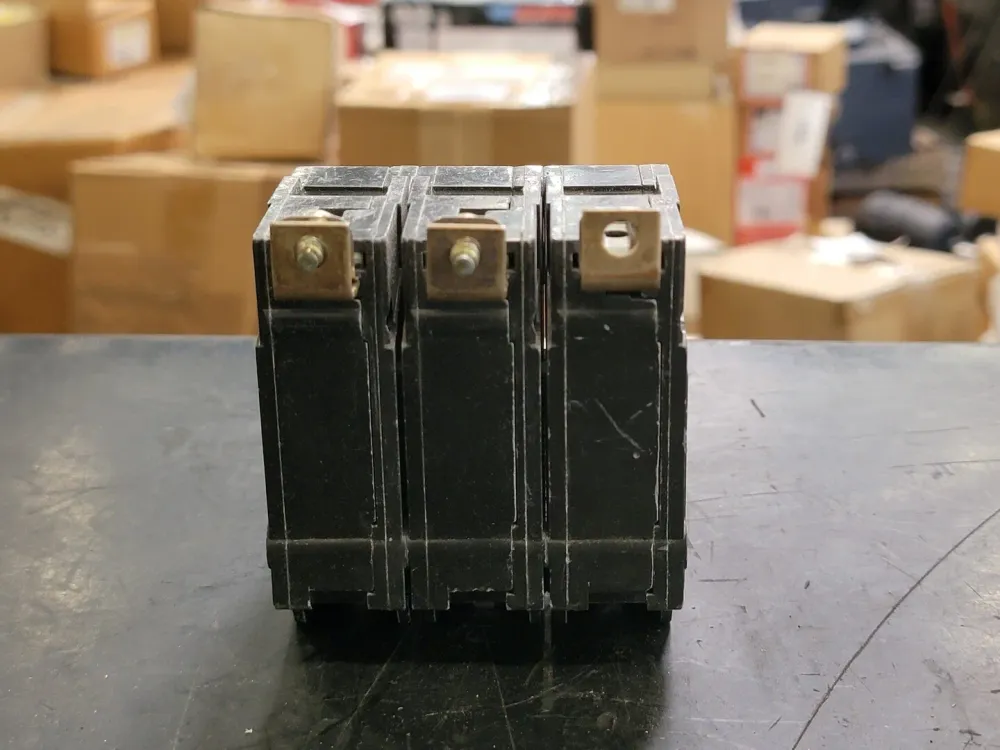 30 Amp, 3 Pole, 240 volts Circuit Breaker THQB330
