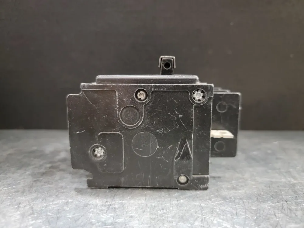 20 Amp, 3 Pole, 240 Volts Circuit Breaker BQ3B020H