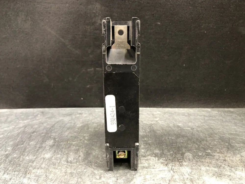 15 Amp, 1 Pole, 346 volts Circuit Breaker FDB1015
