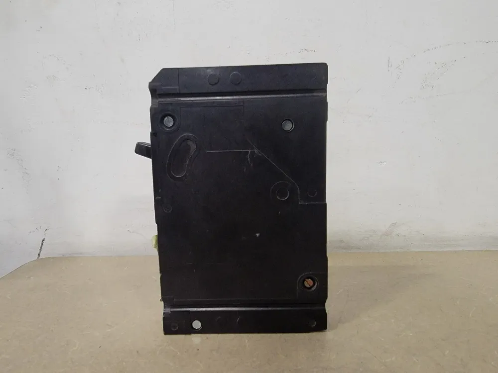 20 Amp, 1 Pole, 350 Volts Circuit Breaker E61B020