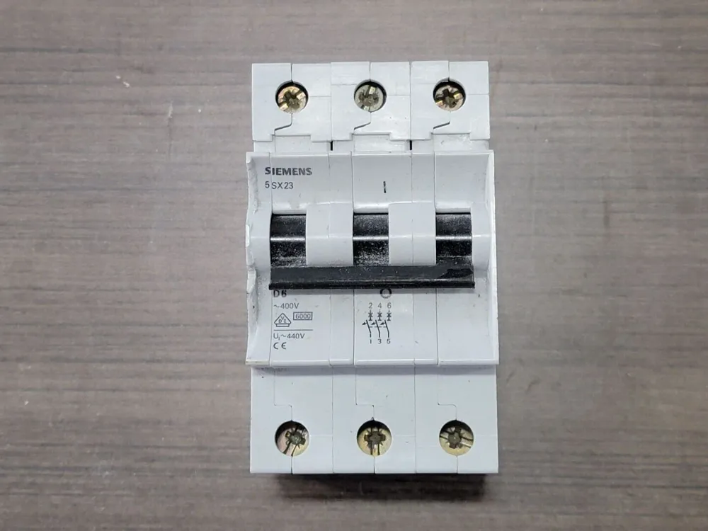 6 Amp, 3 Pole, 400 volts Circuit Breaker 5SX23-D6