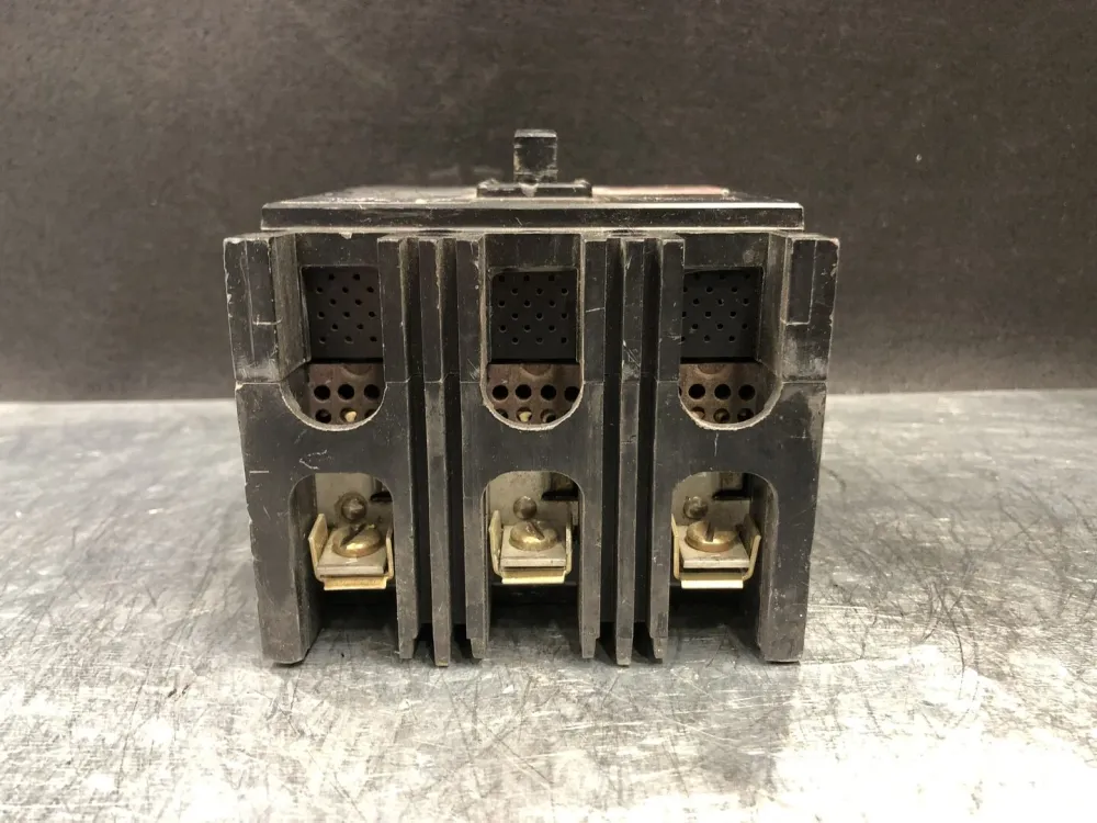7 Amp, 3 Pole, 600 volts Circuit Breaker MCP0358S