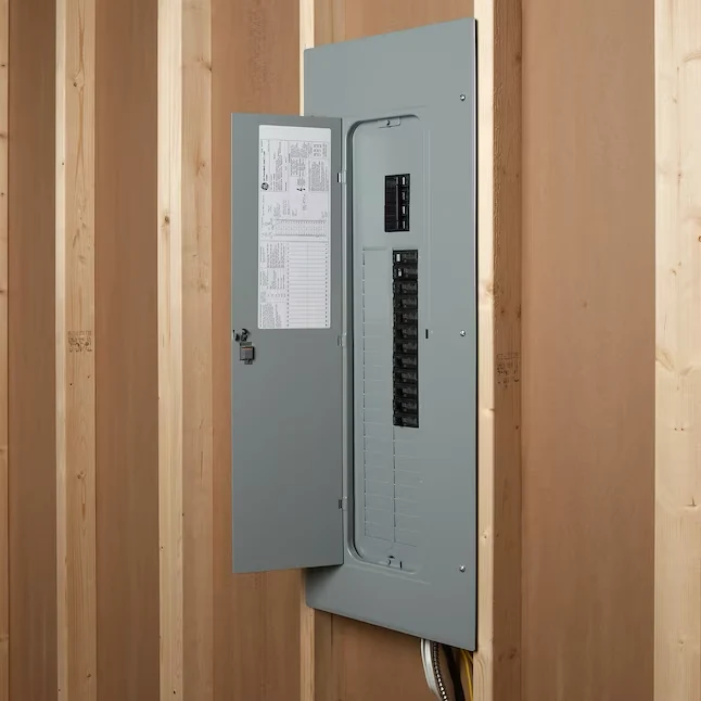 GE PowerMark Gouden 200-Amp 40-Spaces 40-Circuit Indoor Main Breaker Load Center (Value Pack)