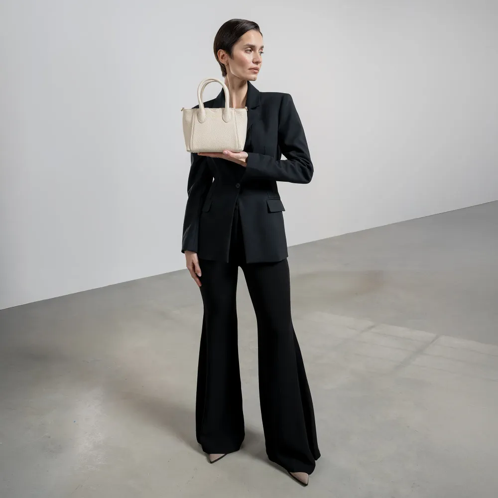 Honoré Cloe Pocket crème leren handtas van kalfsleer