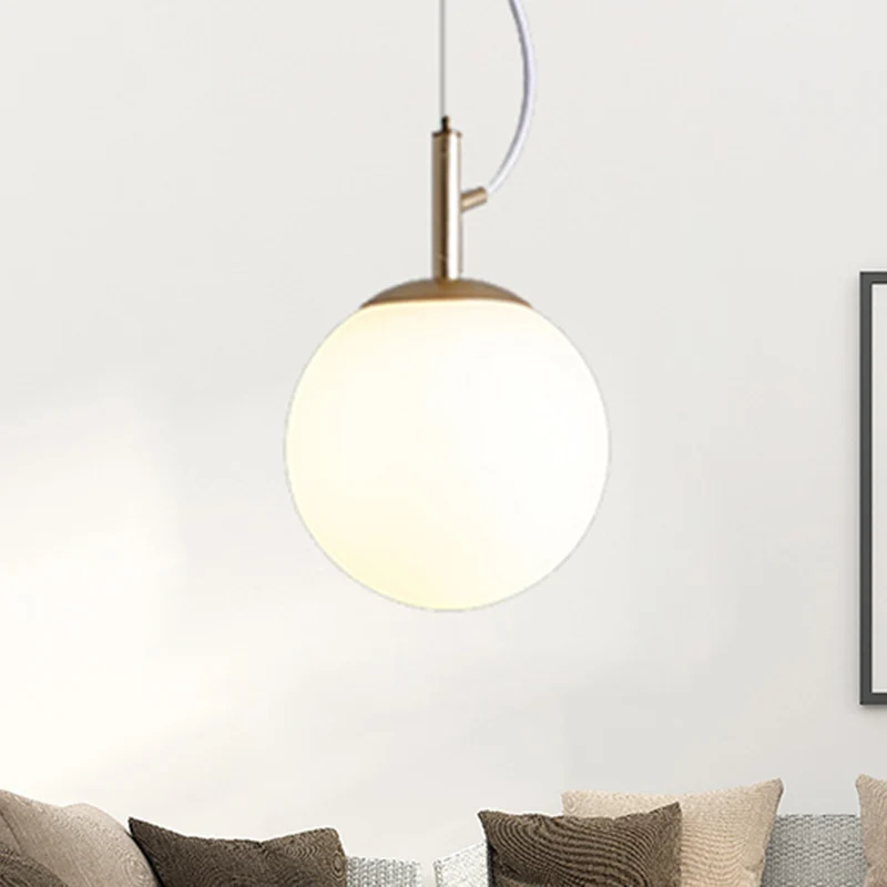 Oplaadbare LED Gouden plantvormige hanglamp Eigentijdse hanglamp van opaalglas met matglas voor hotel