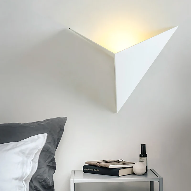 Triangle Sheet Wandlamp Eigentijds Acryl Zwart/Wit LED Wandkandelaar Warm/Wit Zwak