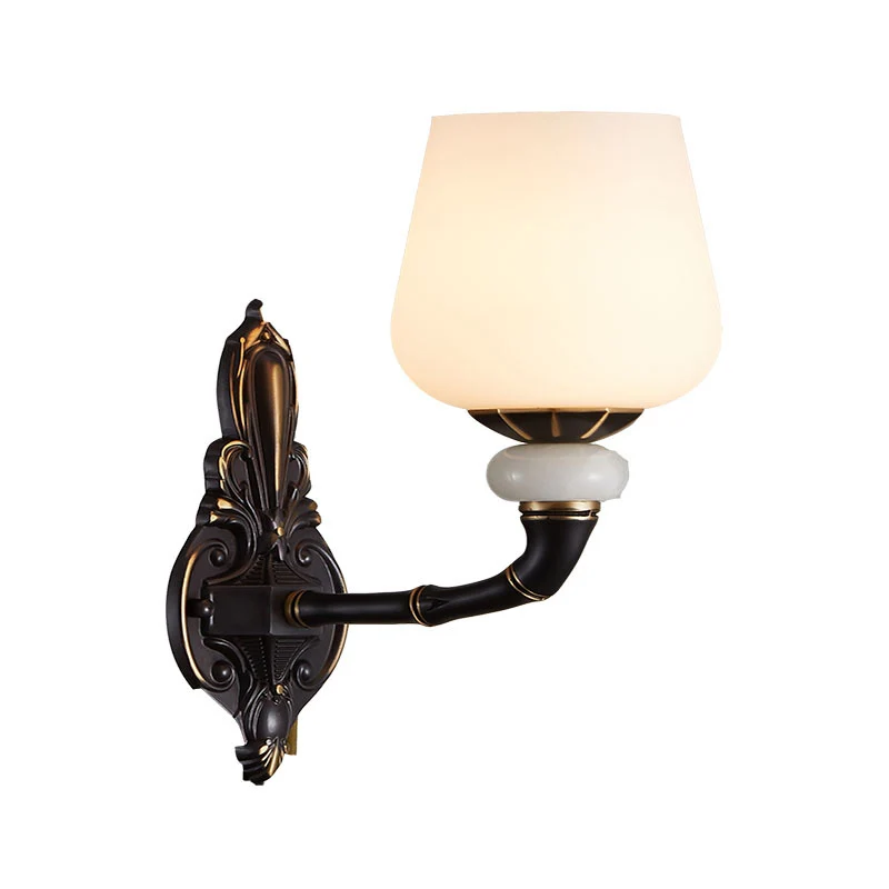Zwart en goud bekervormige wandverlichting Traditionele opaalglazen 1/2-kops binnenwandlamp met SOS-functie