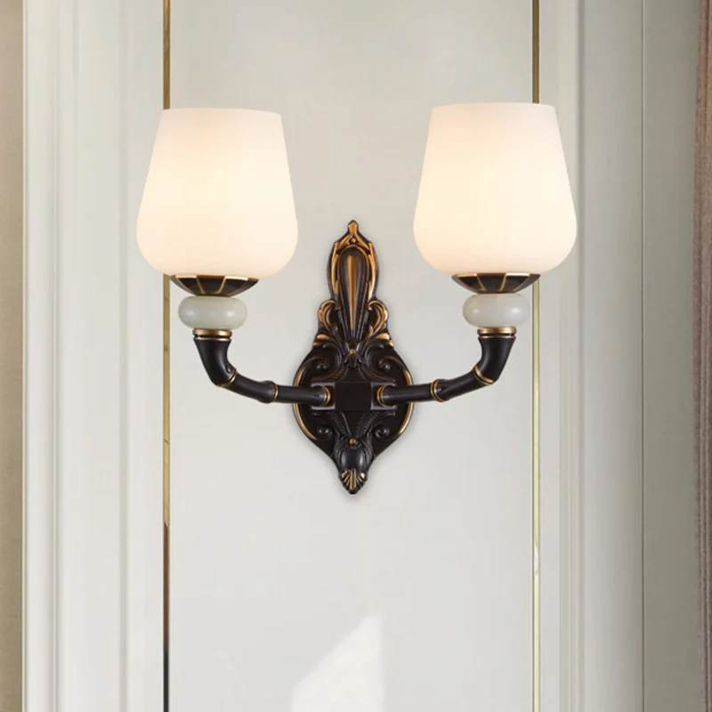 Zwart en goud bekervormige wandverlichting Traditionele opaalglazen 1/2-kops binnenwandlamp met SOS-functie