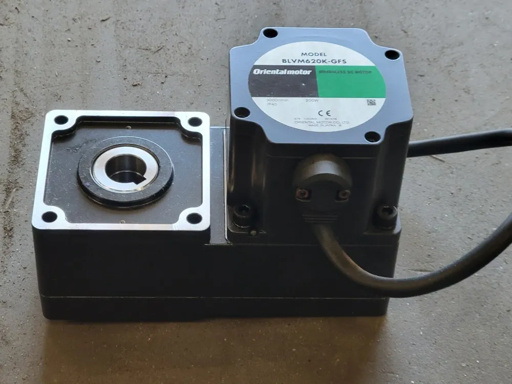 30:1 Ratio, Gear Head GFS6G30FR w/ 1/4 hp Brushless DC Motor