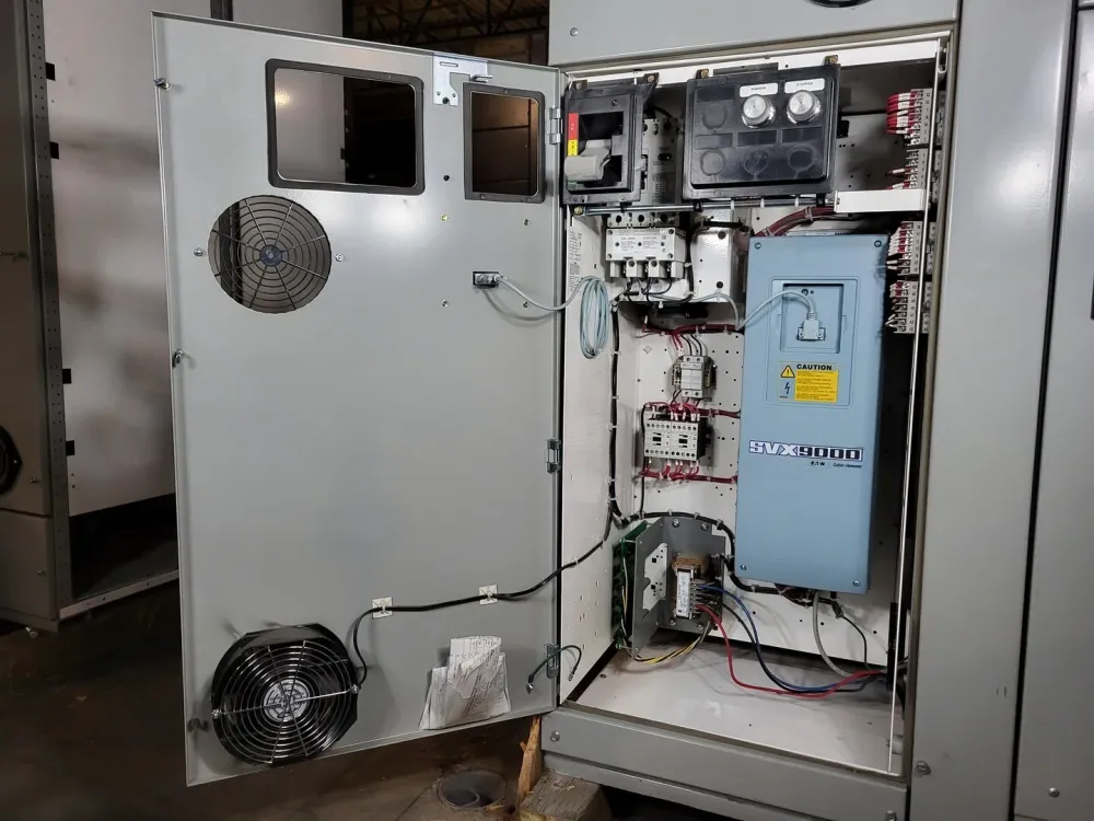 1 hp, 600V, 3-Ph VFD SVX002A1-5A4N1 Bucket Freedom 2100 MCC Frame