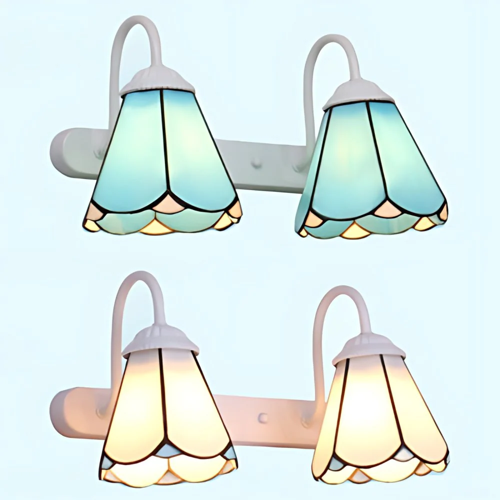 2 Heads Vanity Verlichtingsarmatuur Tiffany Cone Wit/Blauw Glas Wandmontage Zacht voor Slaapkamer