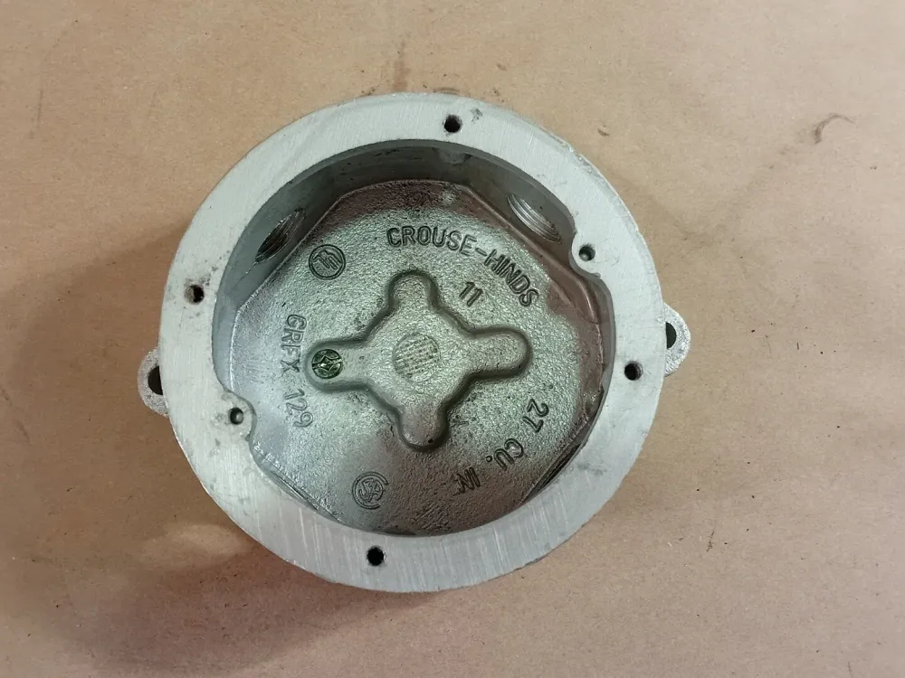 1/2" Conduit Outlet Body GRFX129, 2-1/16" Deep met 2 Accu's